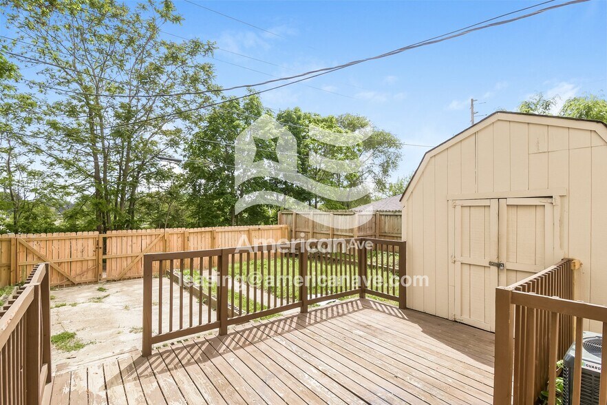 Building Photo - 1817 Delaware St