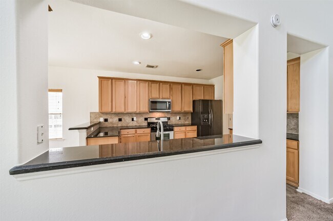 Building Photo - 315 Willow Pointe Dr