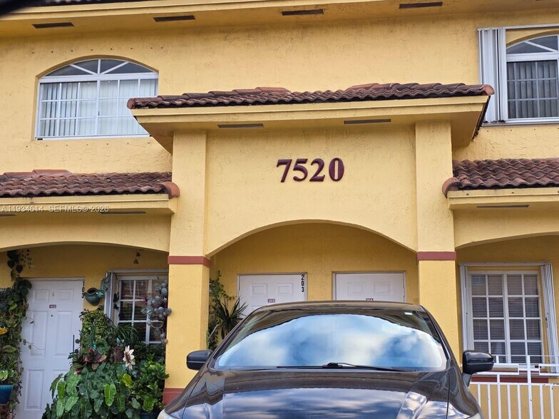 Building Photo - 7520 W 20th Ave