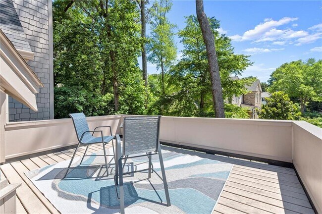 Building Photo - 459 Atlanta Country Club Dr