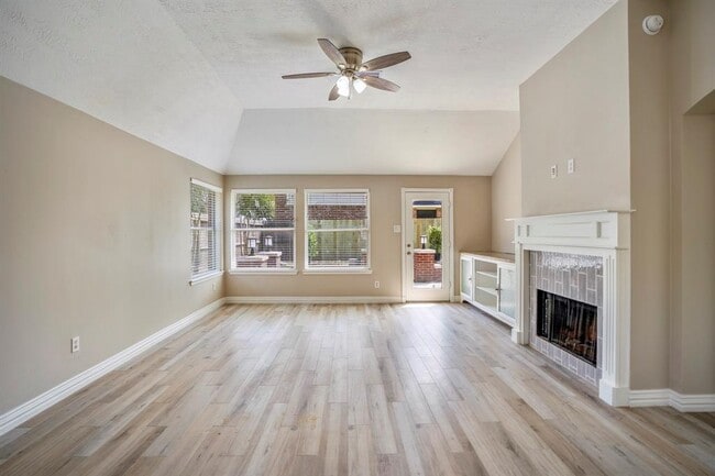 Building Photo - 5803 Sawyer Bend Ln