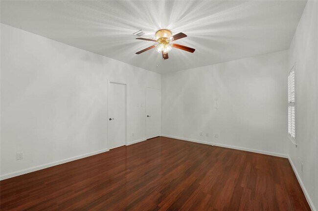 Building Photo - 2860 Holly Hall St