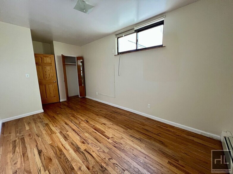 Building Photo - 2BR 1BA Split-Level Off 5th Ave in South Park Slope Greenwood Heights Border