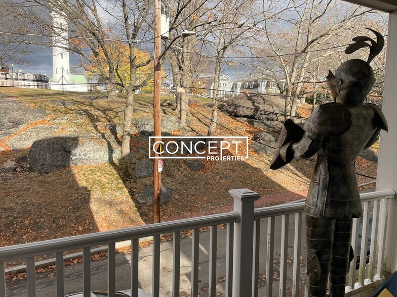 Building Photo - 47 Beech Glen St