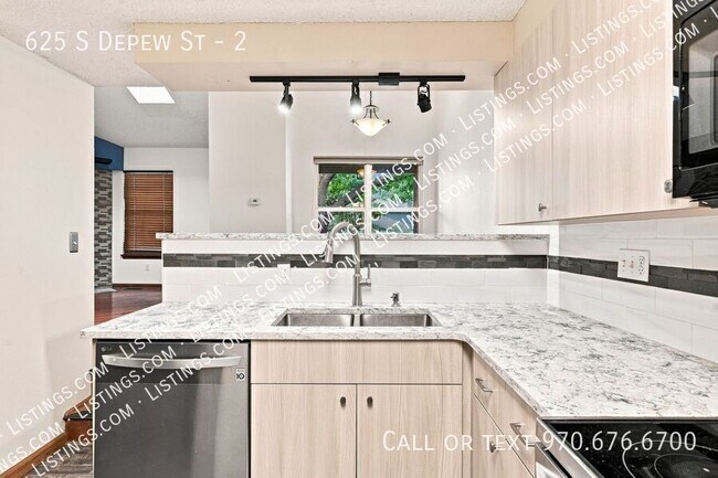 Building Photo - 625 S Depew St