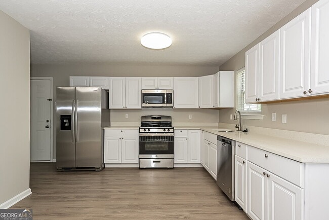 Building Photo - 468 Grove Park Dr