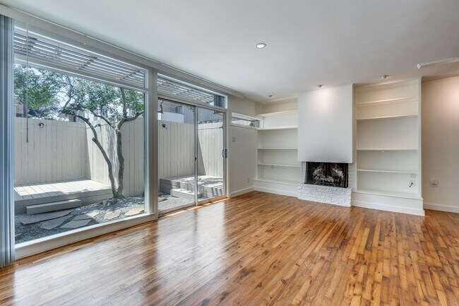 Building Photo - Cole Ave Midcentury