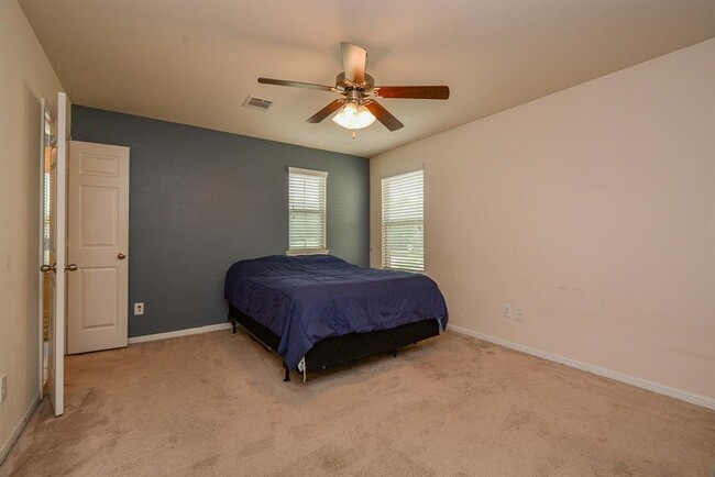 Building Photo - 6038 Wesley Manor Ct