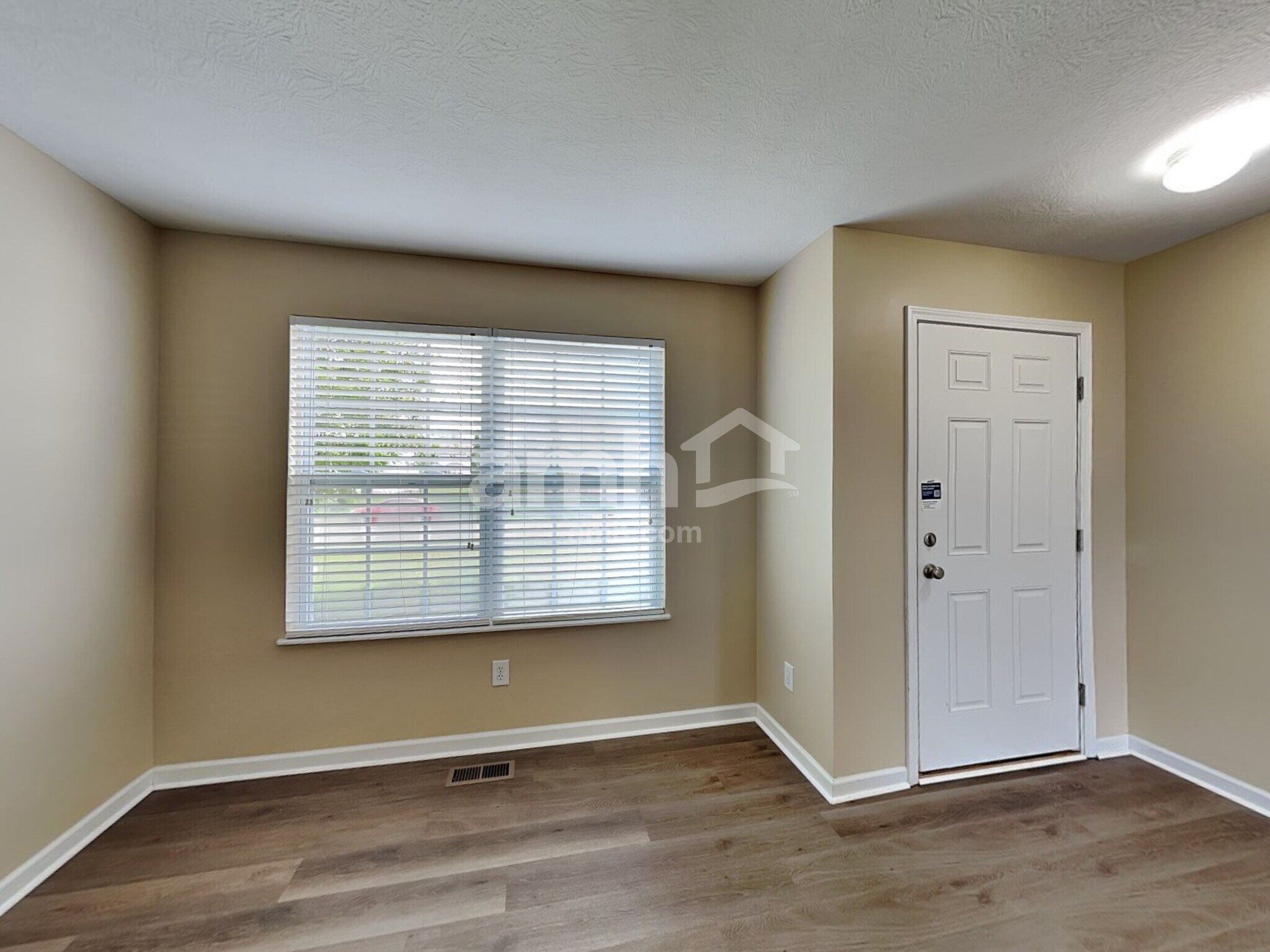 Building Photo - 583 Virginia St