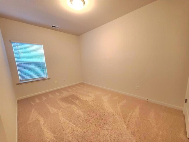 Building Photo - 143 Sawgrass Dr