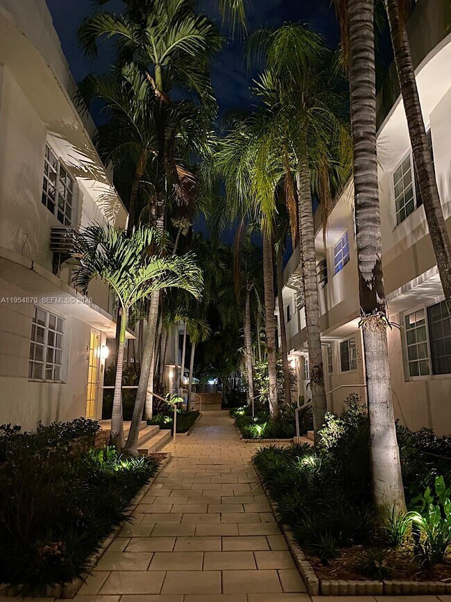 Building Photo - 1601 Lenox Ave.