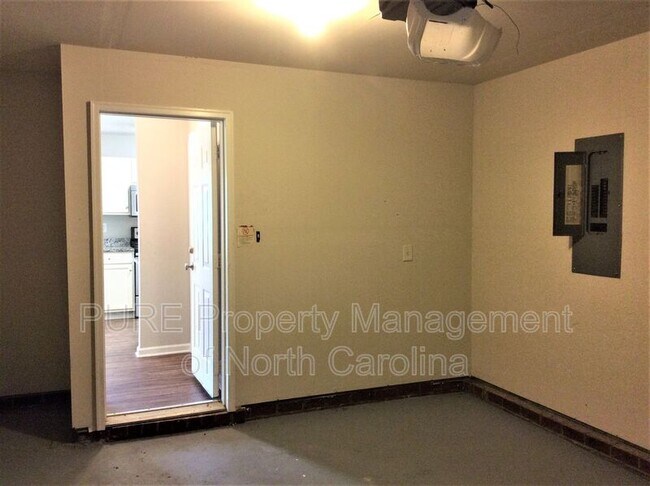 Building Photo - 3958 Damask Drive
