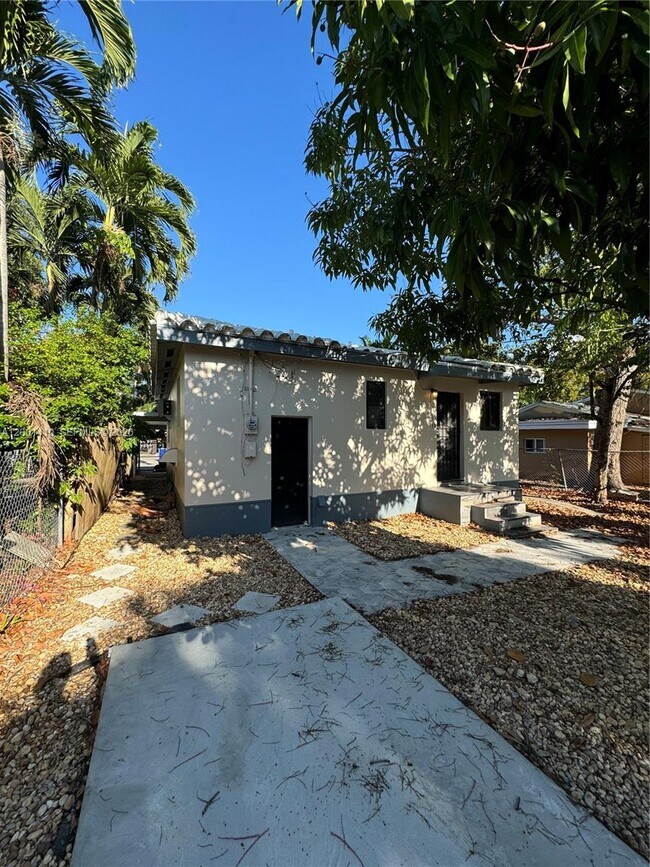 Building Photo - 5530 NW Miami Ct