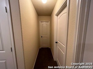 Building Photo - 522 Creekside Cir