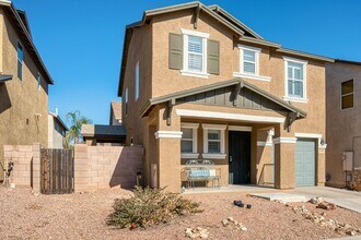 Building Photo - Lovely 3 Bedroom House!