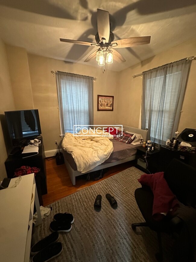 Building Photo - 6A Sunset St. Unit 1