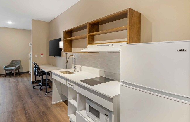 Building Photo - Furnished Studio-Belgrade - Bozeman - Yell...