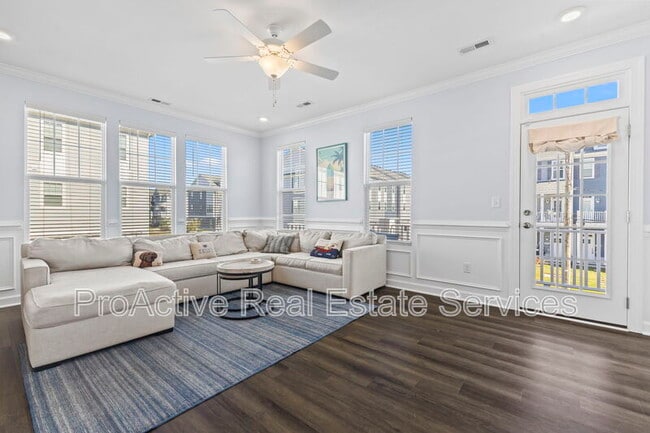 Building Photo - 9573 21st Bay St