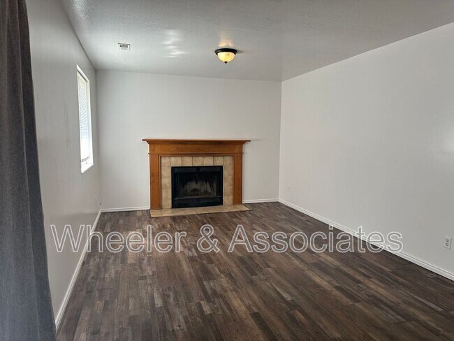 Building Photo - 1315 S 120 E
