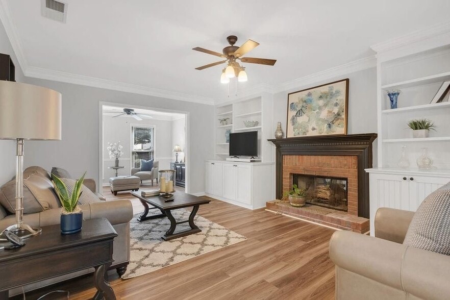 Building Photo - 3247 Blackstone Run