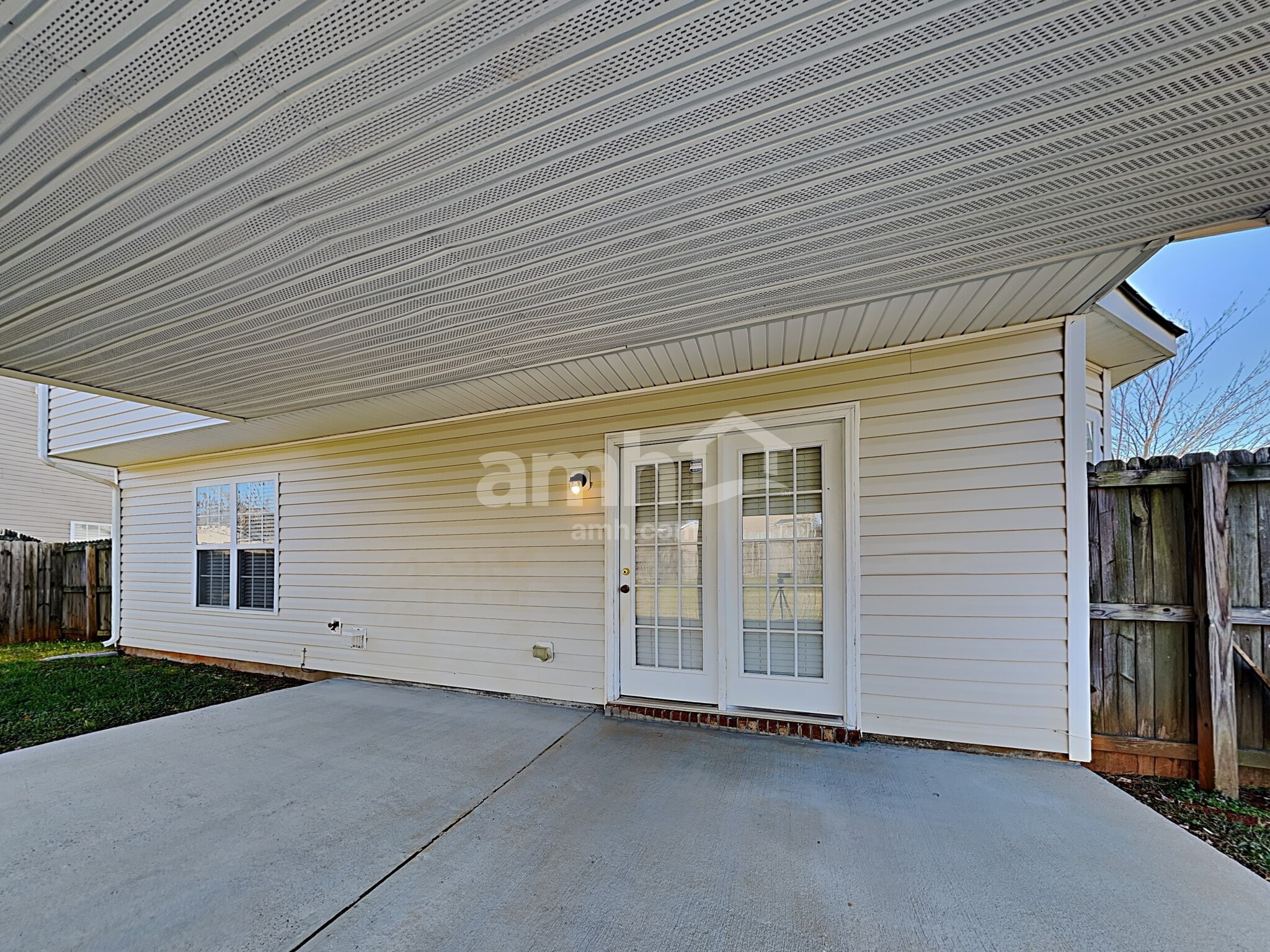 Building Photo - 3005 Quail Oaks Dr