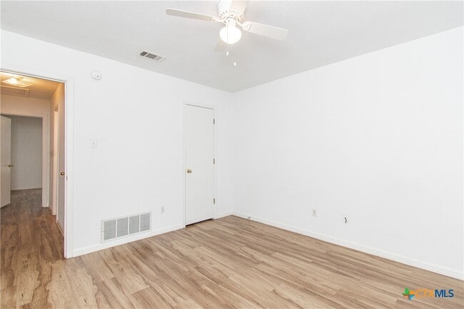 Building Photo - 1623 Pontotoc Trce