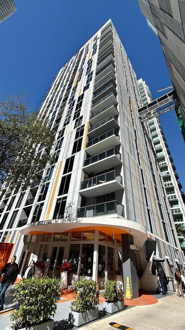 Building Photo - 31 SE 6th St