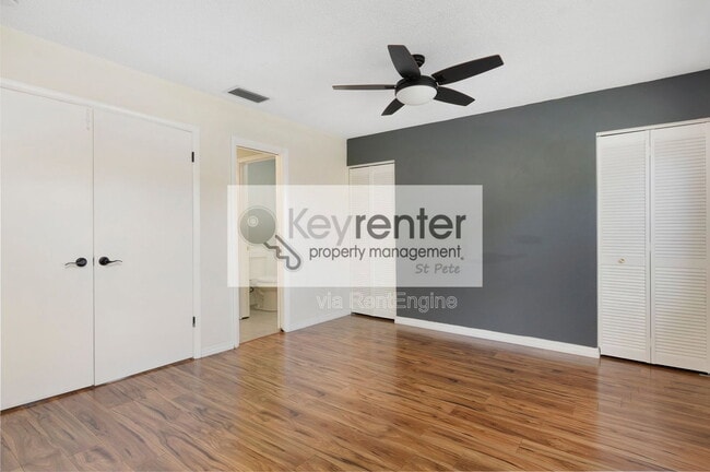 Building Photo - 1833 Clearbrooke Dr