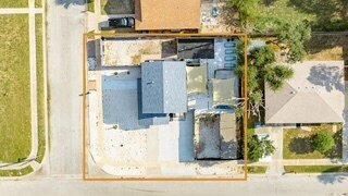 Building Photo - 2732 Luzon Dr