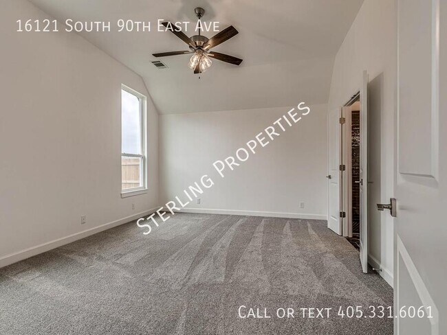Building Photo - 16121 S 90th East Ave