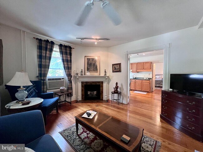 Building Photo - 1215 Gilpin Ave