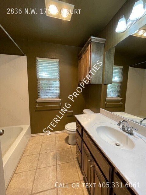 Building Photo - 2836 NW 170th Ct