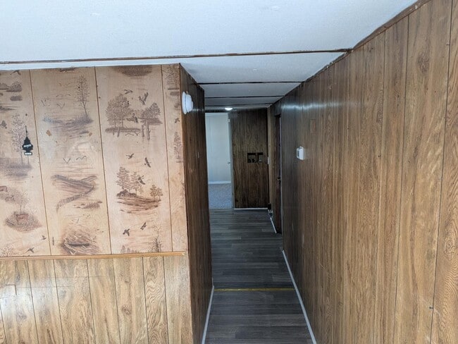 Building Photo - 2400 Oaklawn Blvd