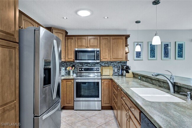 Building Photo - 79 3rd St