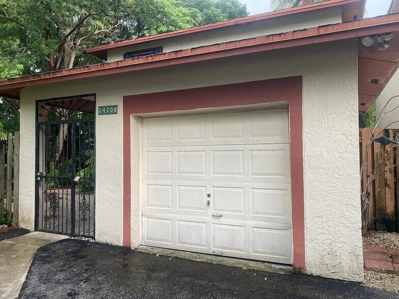 Building Photo - 14708 SW 108th Ter
