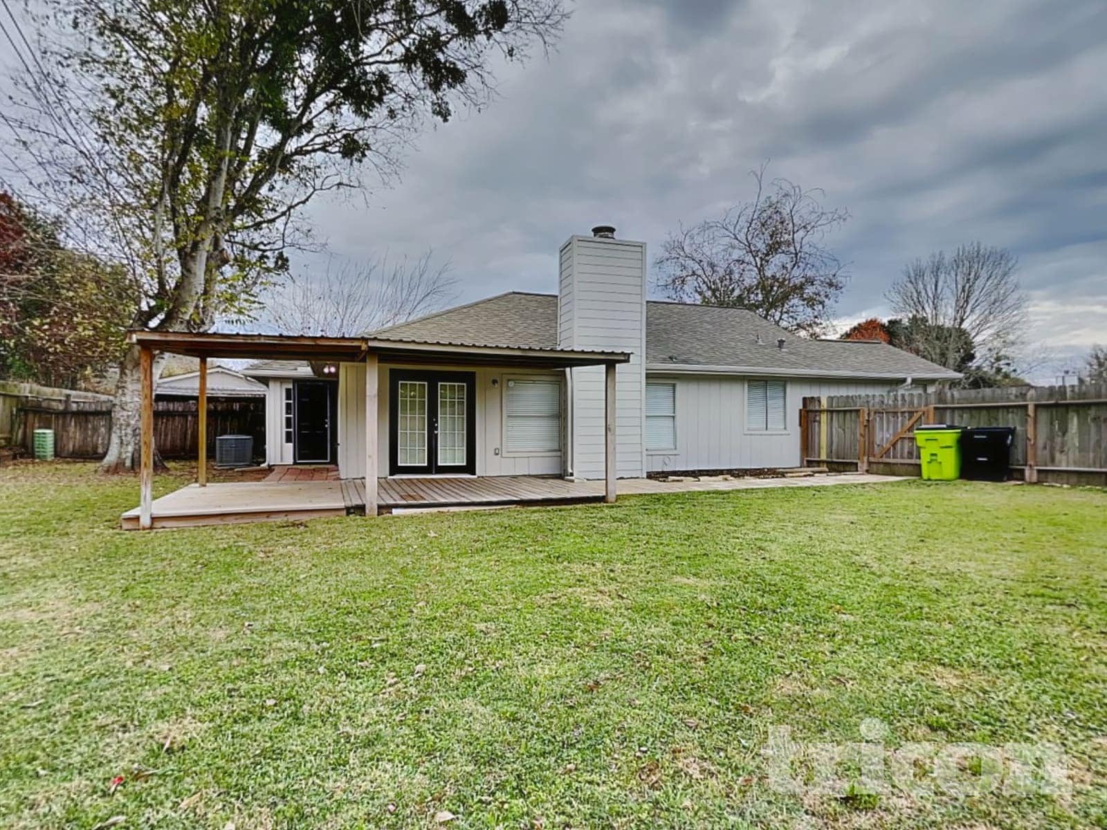 Building Photo - 4601 Greenwood Dr