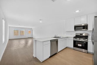 Building Photo - 2509 Guineas Ln