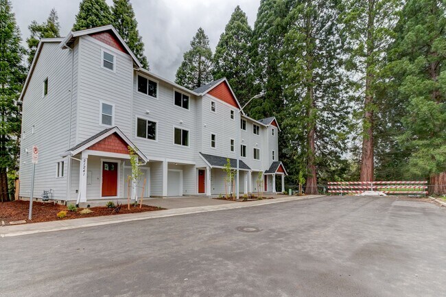 Building Photo - New Construction Great Location Book your tour today!!!