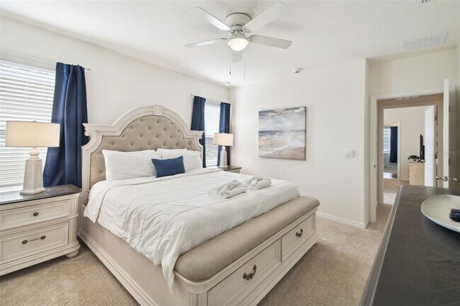 Building Photo - 7704 Oakmoss Loop
