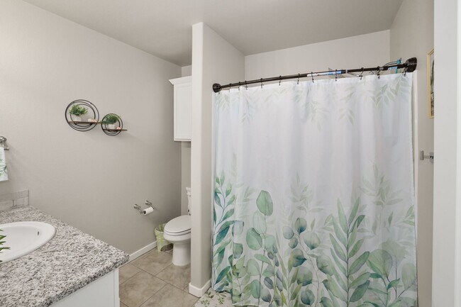 Building Photo - 3/2/2 Rental in the Meadows ~ 1743 Wesleyan!