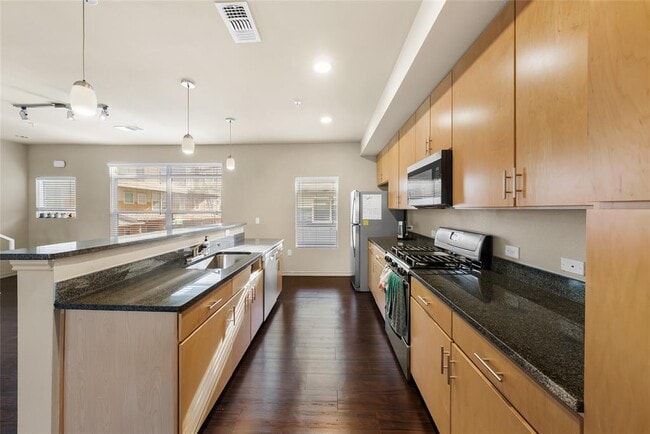 Building Photo - 2606 Wilson St