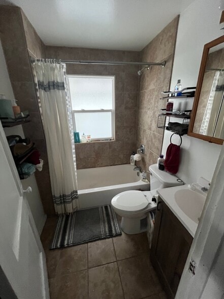 Building Photo - 528 N 5th St