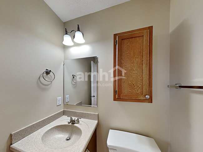 Building Photo - 1691 Roosevelt Dr