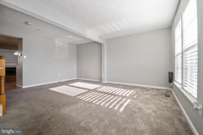 Building Photo - 5224 Leavers Ct