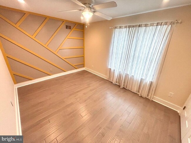 Building Photo - 488 Evergreen Ave