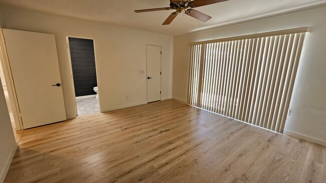 Building Photo - This is a must-see chic and updated townho...