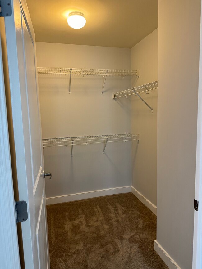Building Photo - 155 Potomac Passage