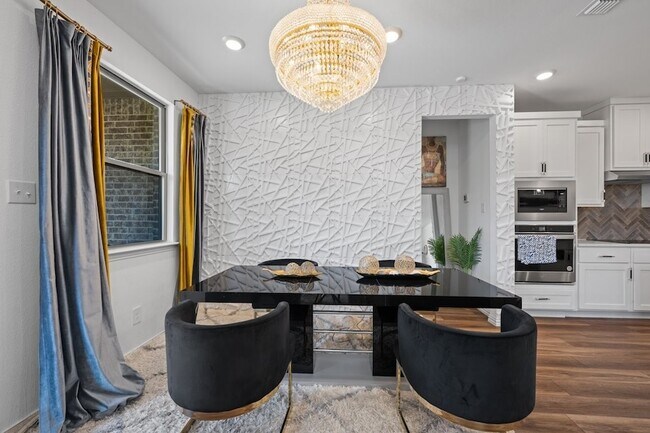 Building Photo - 13217 Ridings Dr