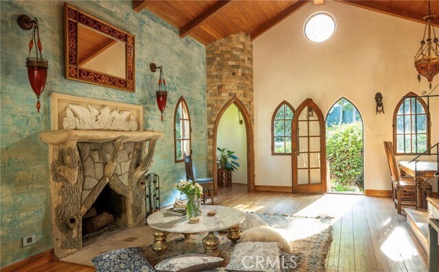 Building Photo - 8978 Wonderland Ave