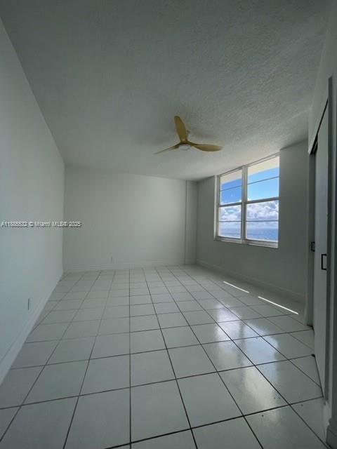 Building Photo - 3725 S Ocean Dr